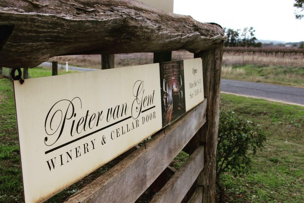 Pieter Van Gent Winery & Vineyard Budgee Budgee Kültér fotó